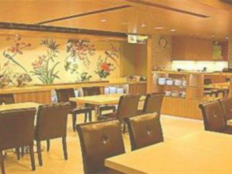 First Hotel Тайбей Ресторан фото