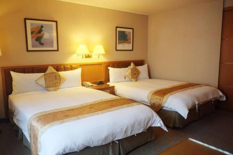 First Hotel Тайбей Екстер'єр фото