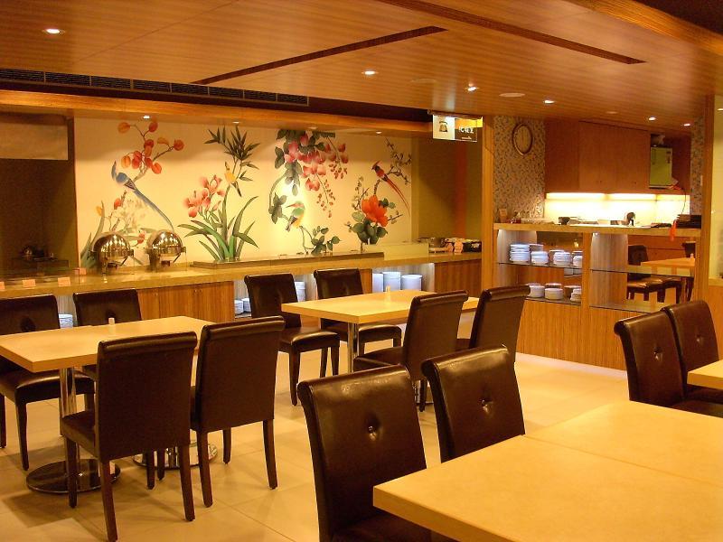 First Hotel Тайбей Ресторан фото