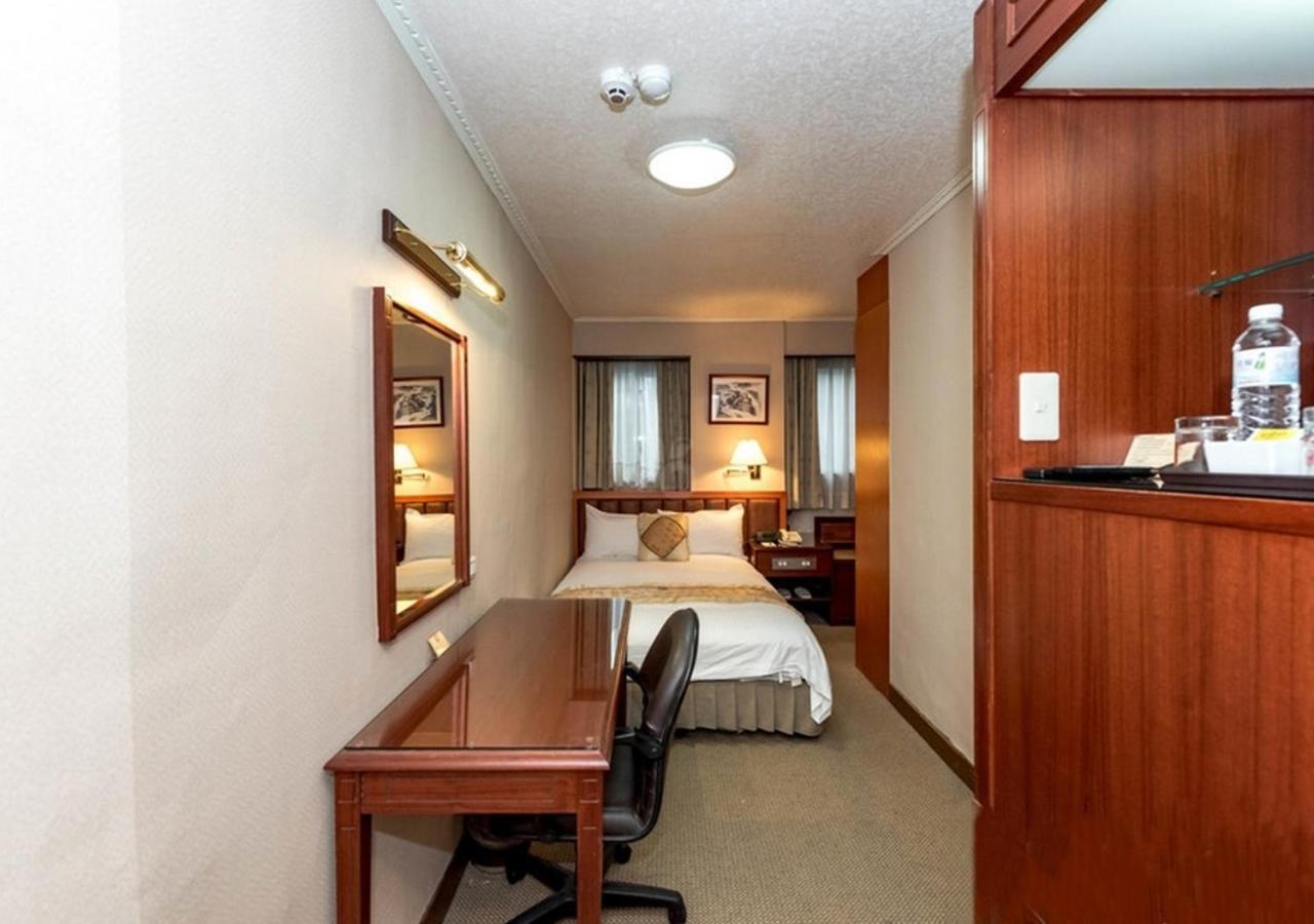 First Hotel Тайбей Екстер'єр фото